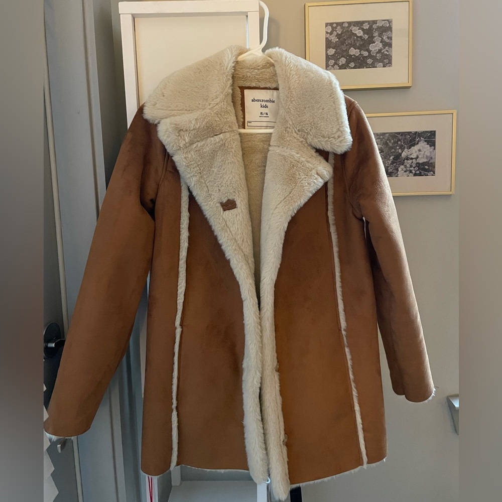 Abercrombie Kids Sherpa jacket size 15/16